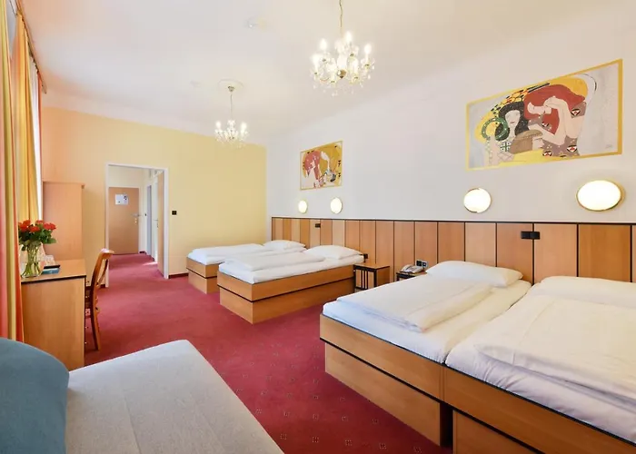 מלון Garten- Und Kunsthotel Gabriel 3*