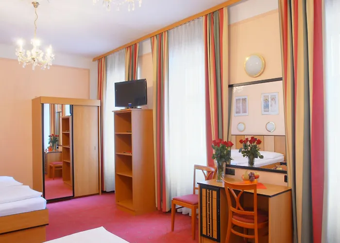 Garten- Und Kunsthotel Gabriel מלון