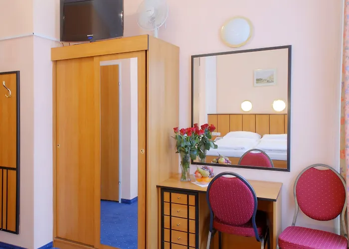 Garten- Und Kunsthotel Gabriel וינה
