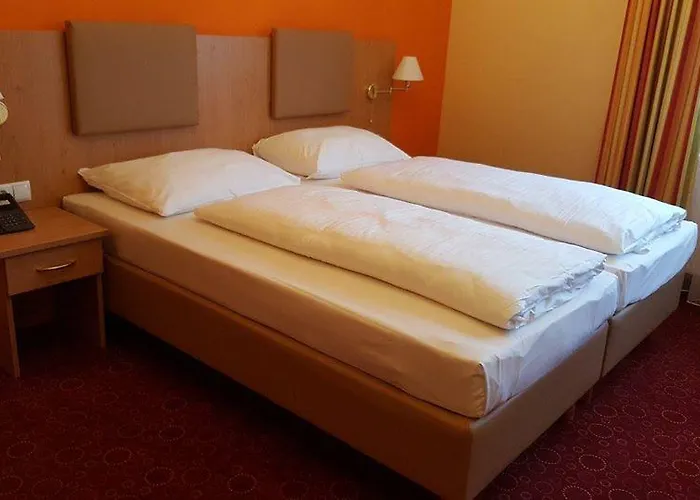 Garten- Und Kunsthotel Gabriel מלון 3*