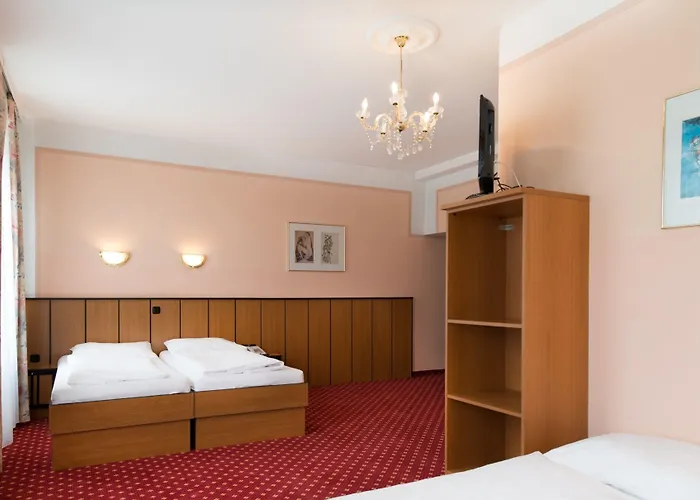 Garten- Und Kunsthotel Gabriel מלון